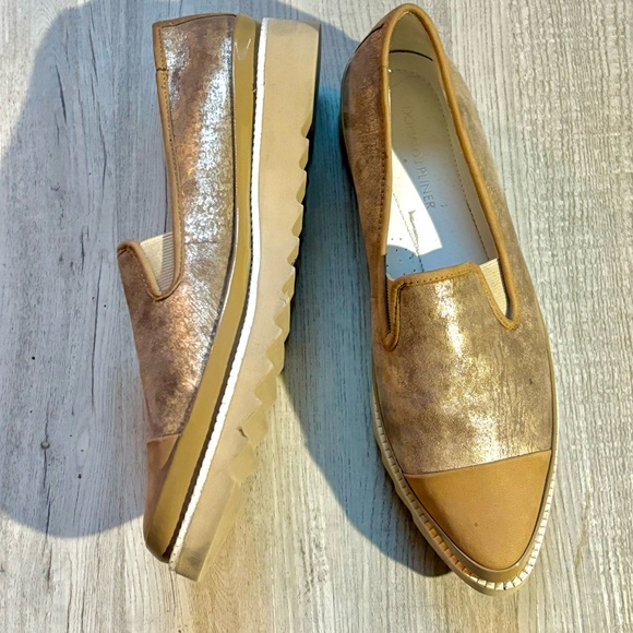 Donald J. Pliner loafer shoe in metallic gold leather with pointed toe - - Picture 3 of 10